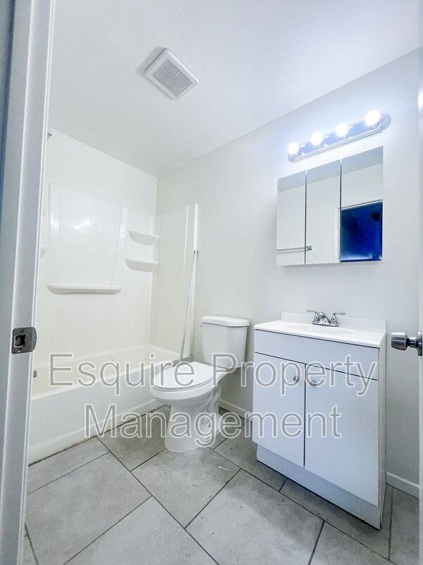 309 Hill St #325B - Photo 5 of 6