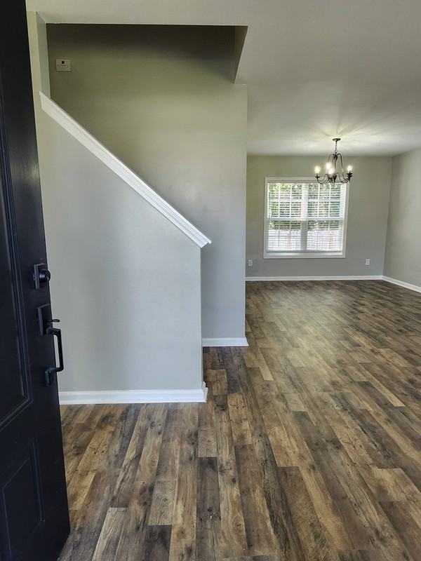 43 Derby Ln - Photo 5 of 37