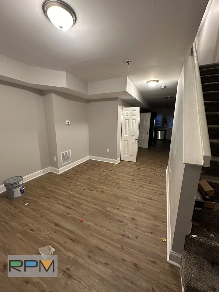 2725 E Chase St - Photo 2 of 13