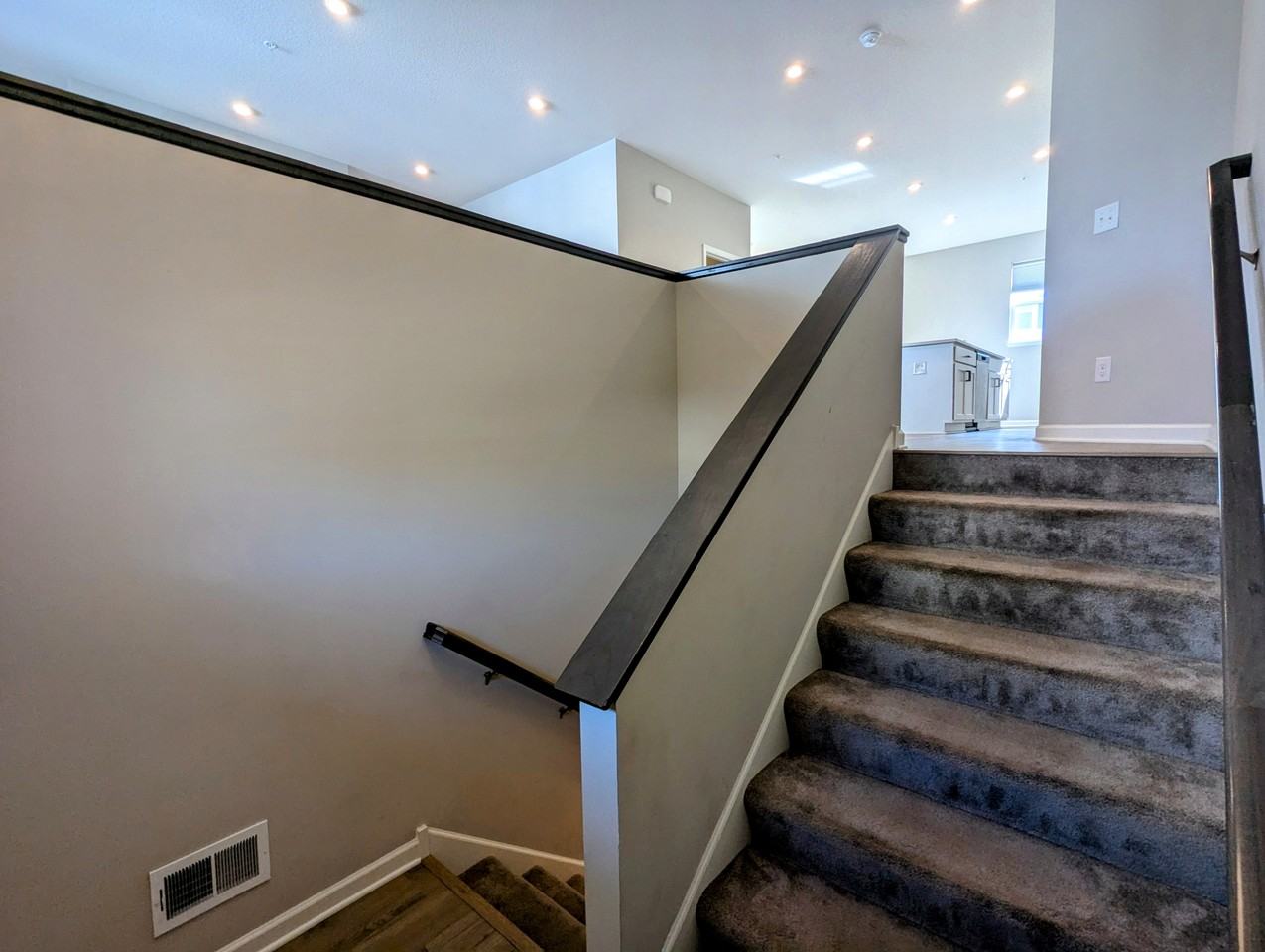 2281 Polar Way - Photo 3 of 20