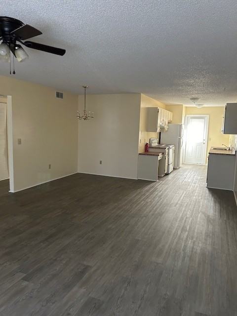 423 E Rosewood Ln - Photo 5 of 12