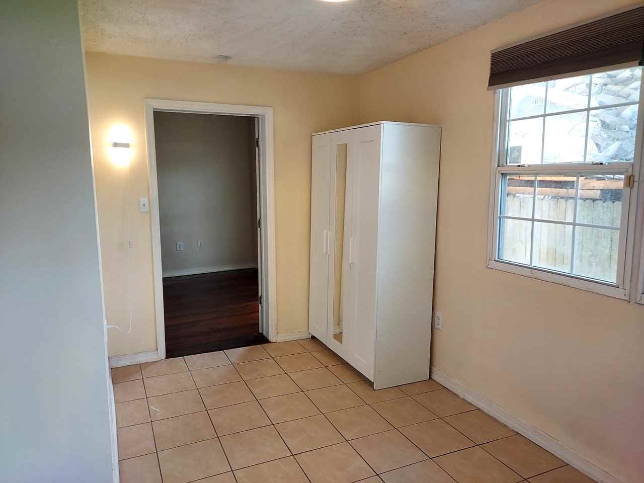 409 E Cherry St #NA - Photo 3 of 14