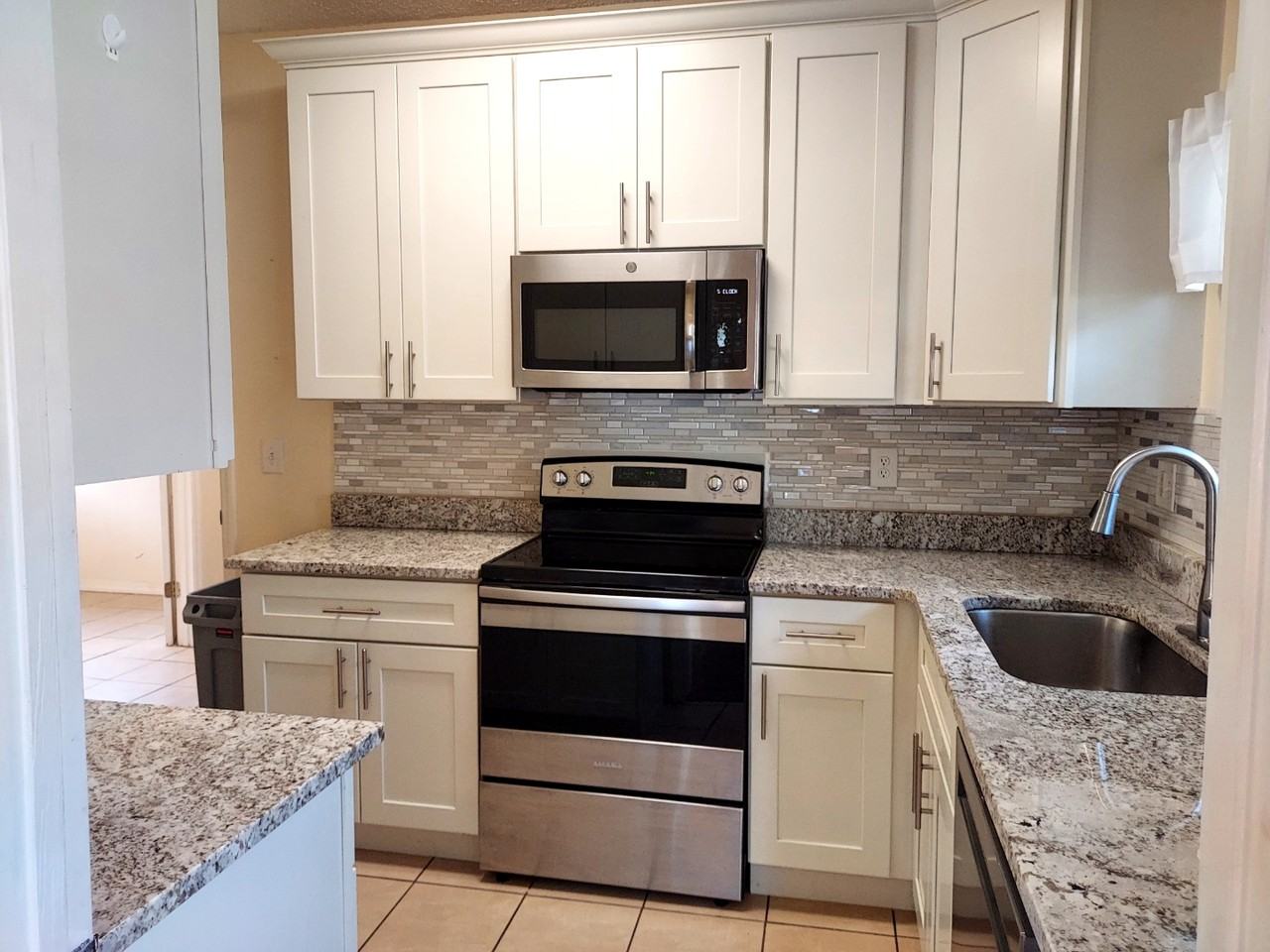 409 E Cherry St #NA - Photo 4 of 14