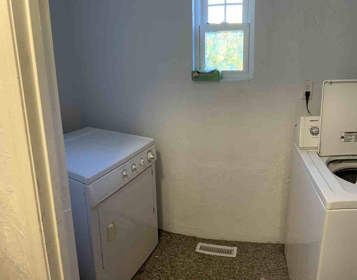 43 Shaw Rd #2ndFL - Photo 3 of 7