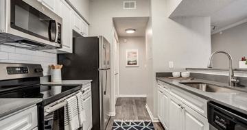 featured image of 7831 Nw Roanridge Rd