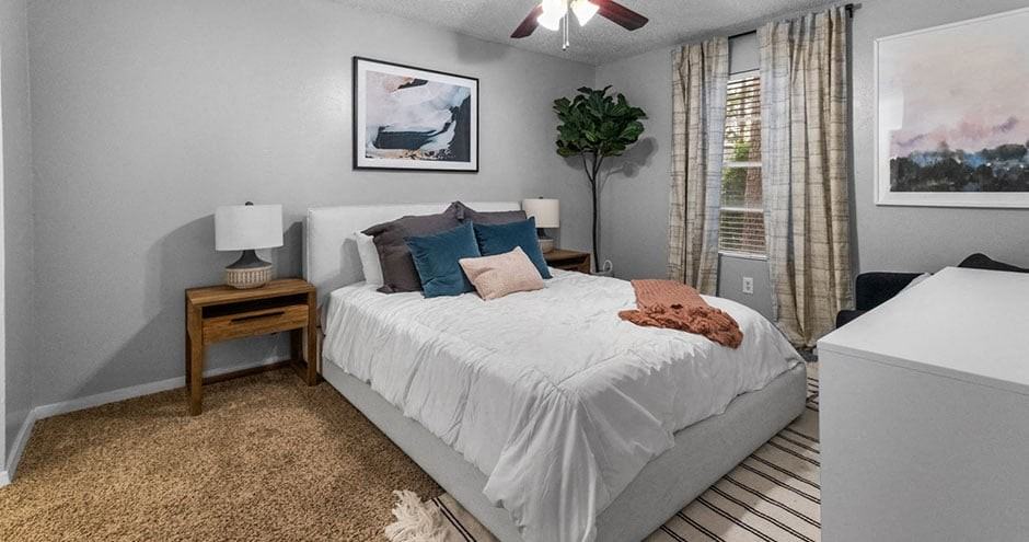 River Oaks Apartments - Photo 5 of 21