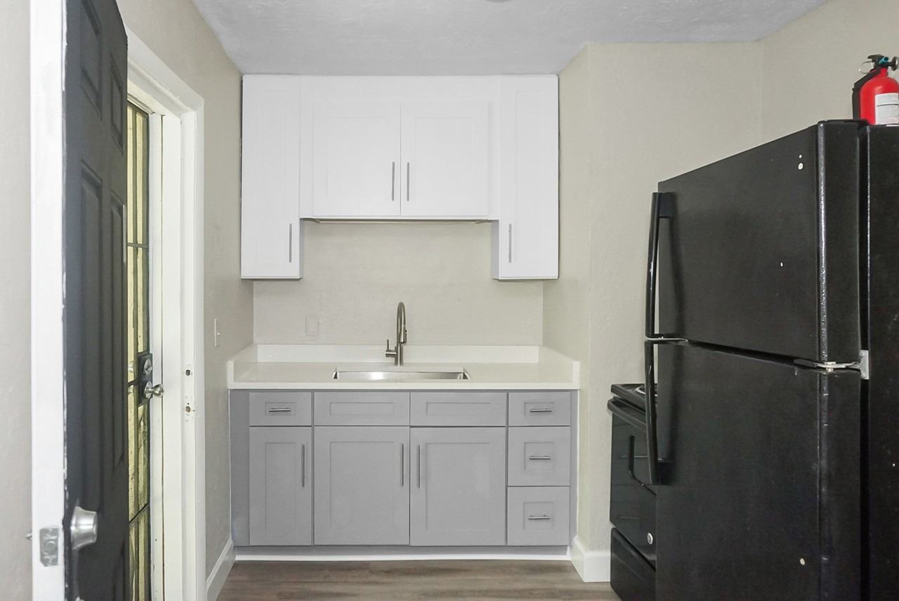 7219 Rhode Island Drive East - Photo 3 of 10