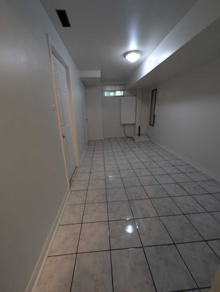 28 Osler Street - Photo 4 of 8