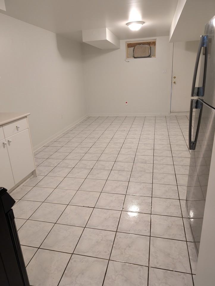 28 Osler Street - Photo 3 of 8