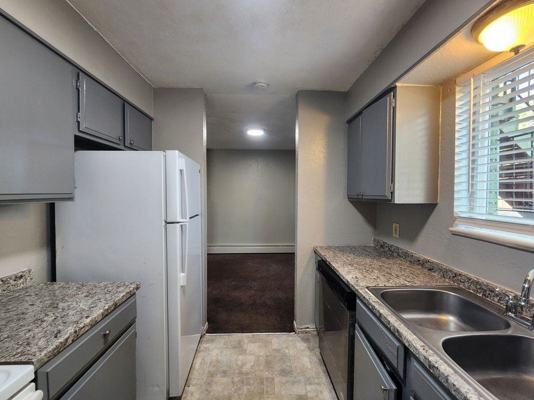 1363 Mobile St - Photo 6 of 19