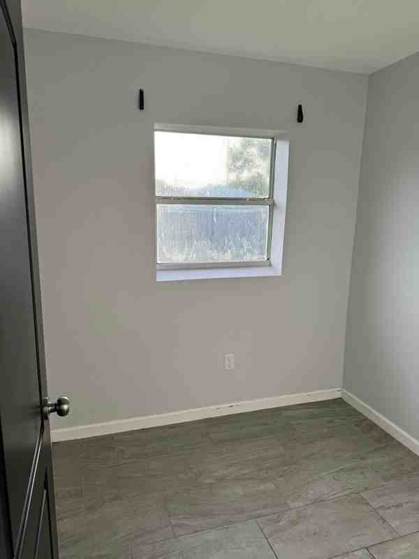 4250 25th Avenue - Photo 6 of 10