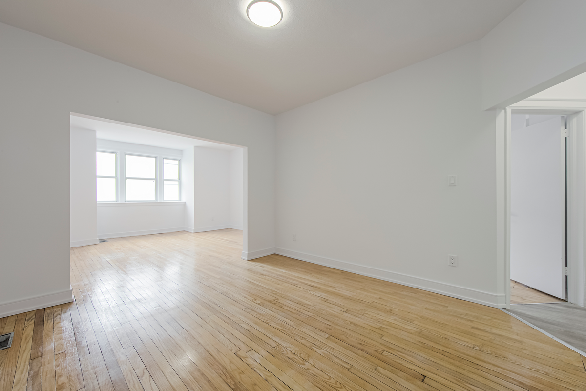 723 Bloor Street West - Photo 6 of 16