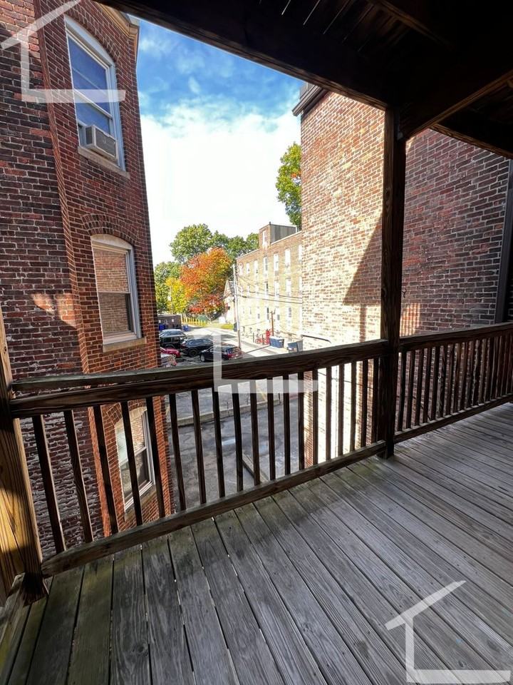 49 Saint Marys St - Photo 2 of 12