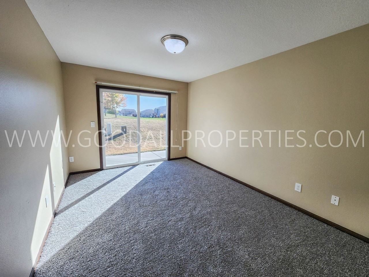 3103 Nw 19th St - Photo 6 of 13