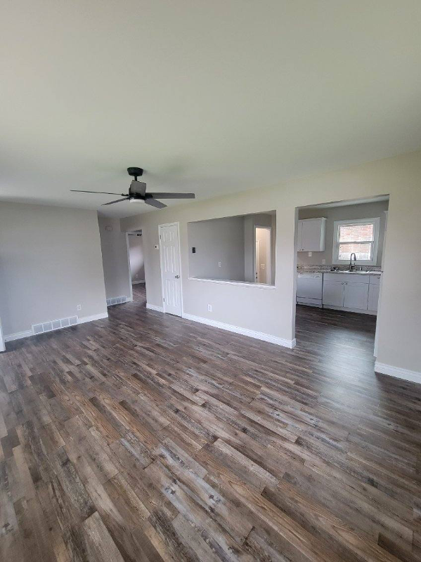 240 21st Ave Nw - Photo 2 of 14