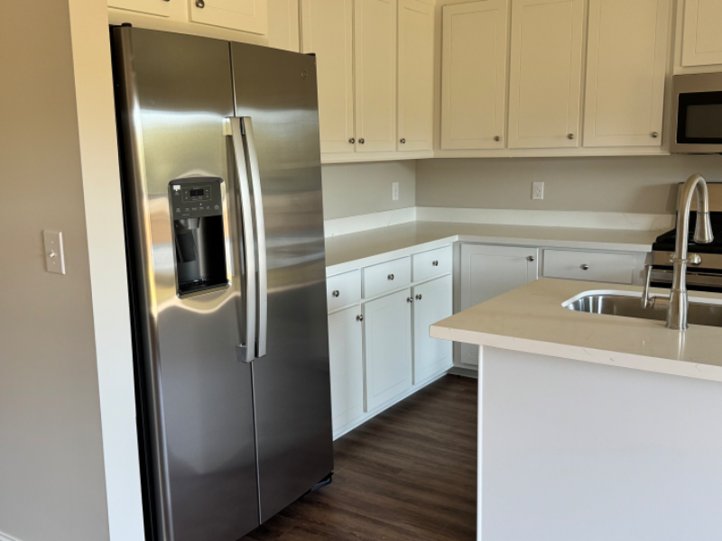 492 Silver Hl - Photo 5 of 20