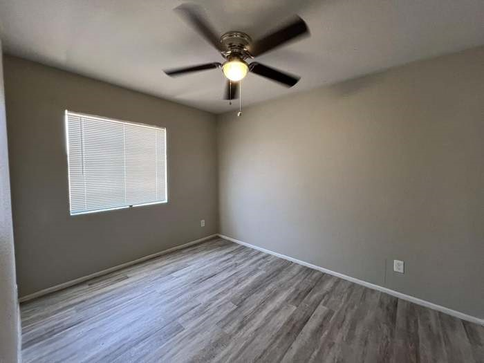 1444 S 13th Ave #4 - Photo 5 of 8