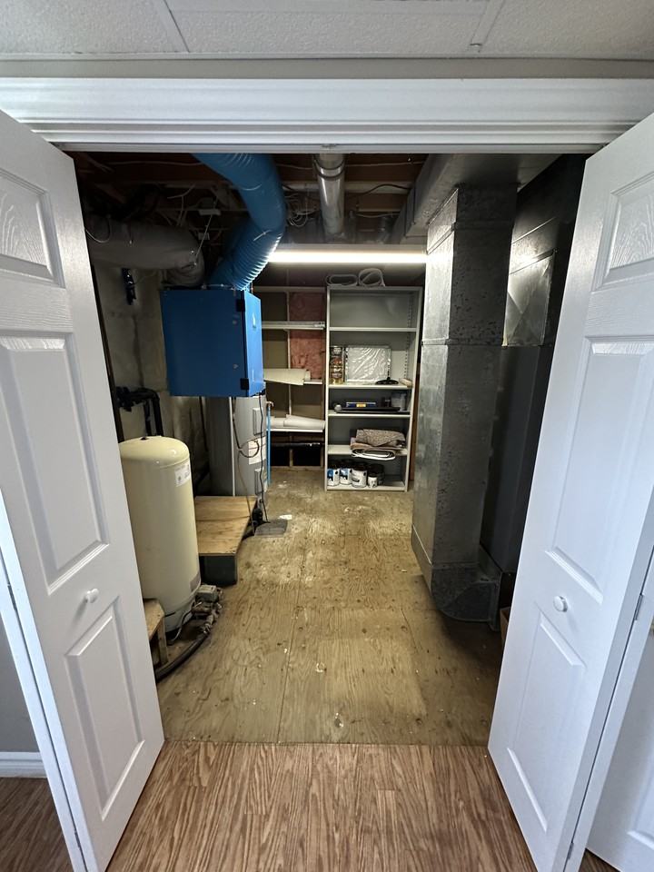 8 Van Dusen Drive #1 - Photo 2 of 13