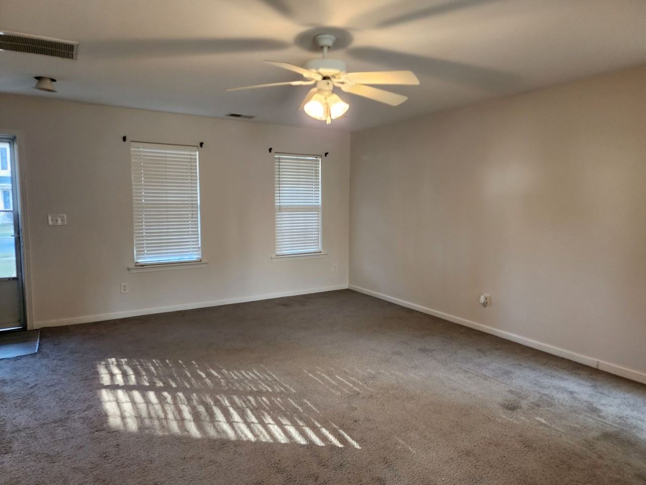 6824 Jamison Ln - Photo 3 of 11