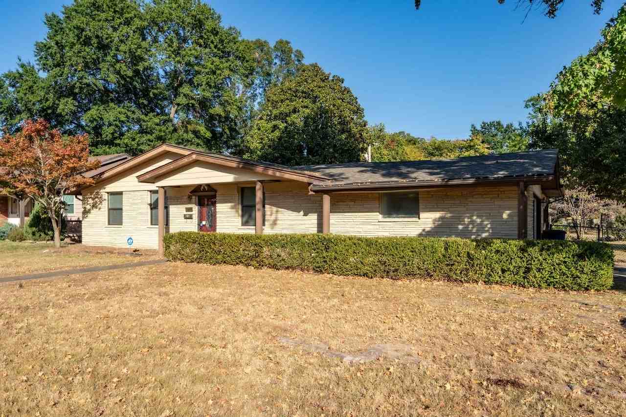 5247 S Columbia Ave - Photo 2 of 26