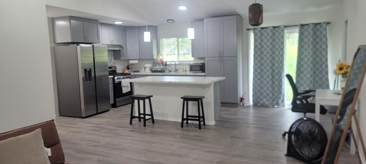 16-2063 Azure Dr Rm 3 #NA - Photo 2 of 10