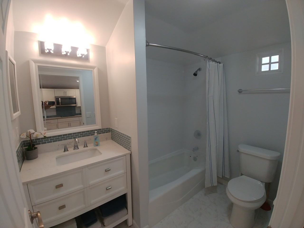 225 Lora St #G - Photo 3 of 5