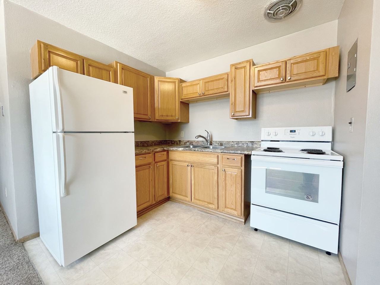 Fairmont Apartments - Photo 2 of 11