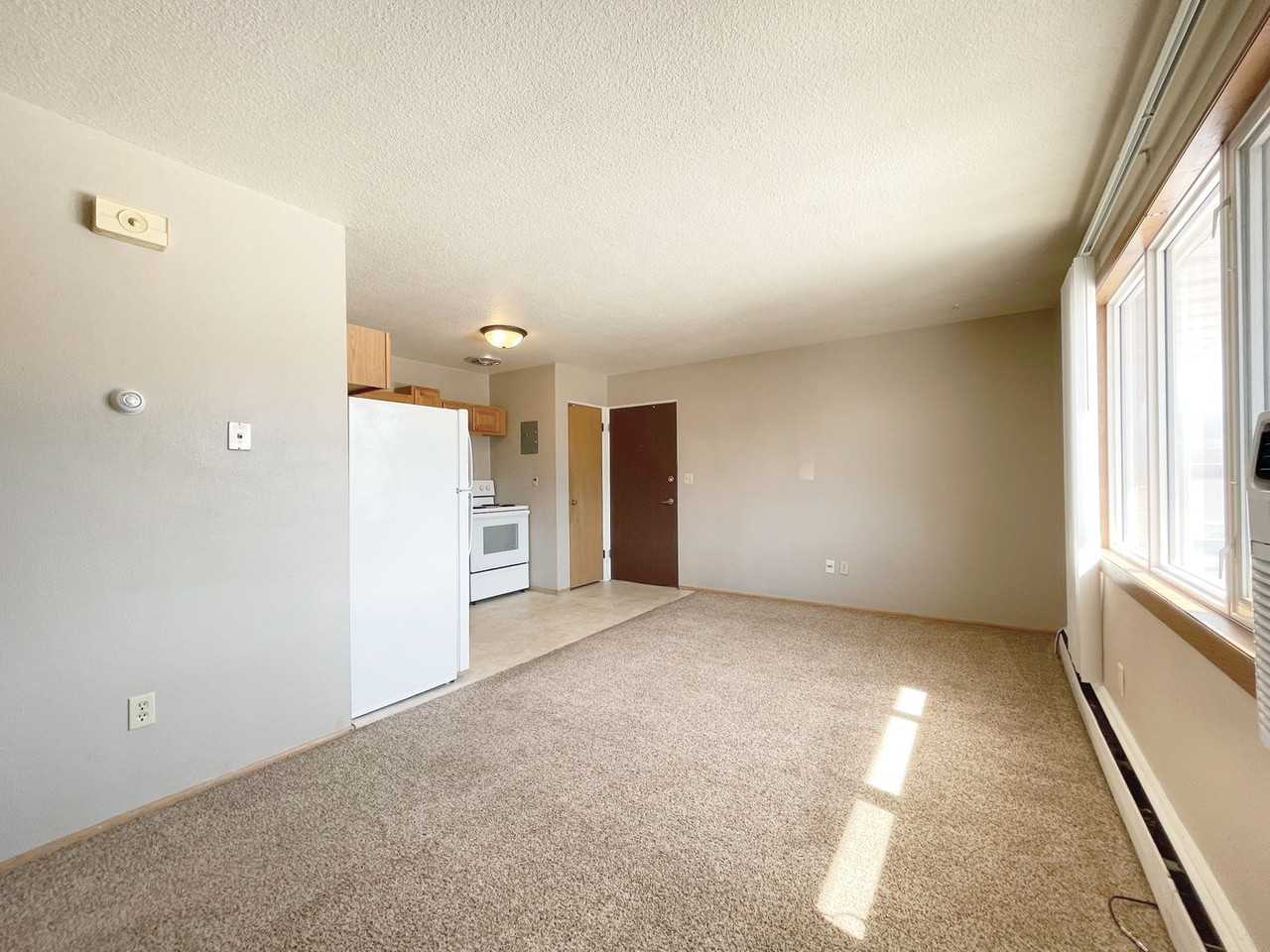 Fairmont Apartments - Photo 3 of 11