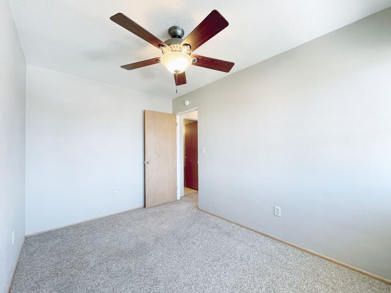 Fairmont Apartments - Photo 5 of 11