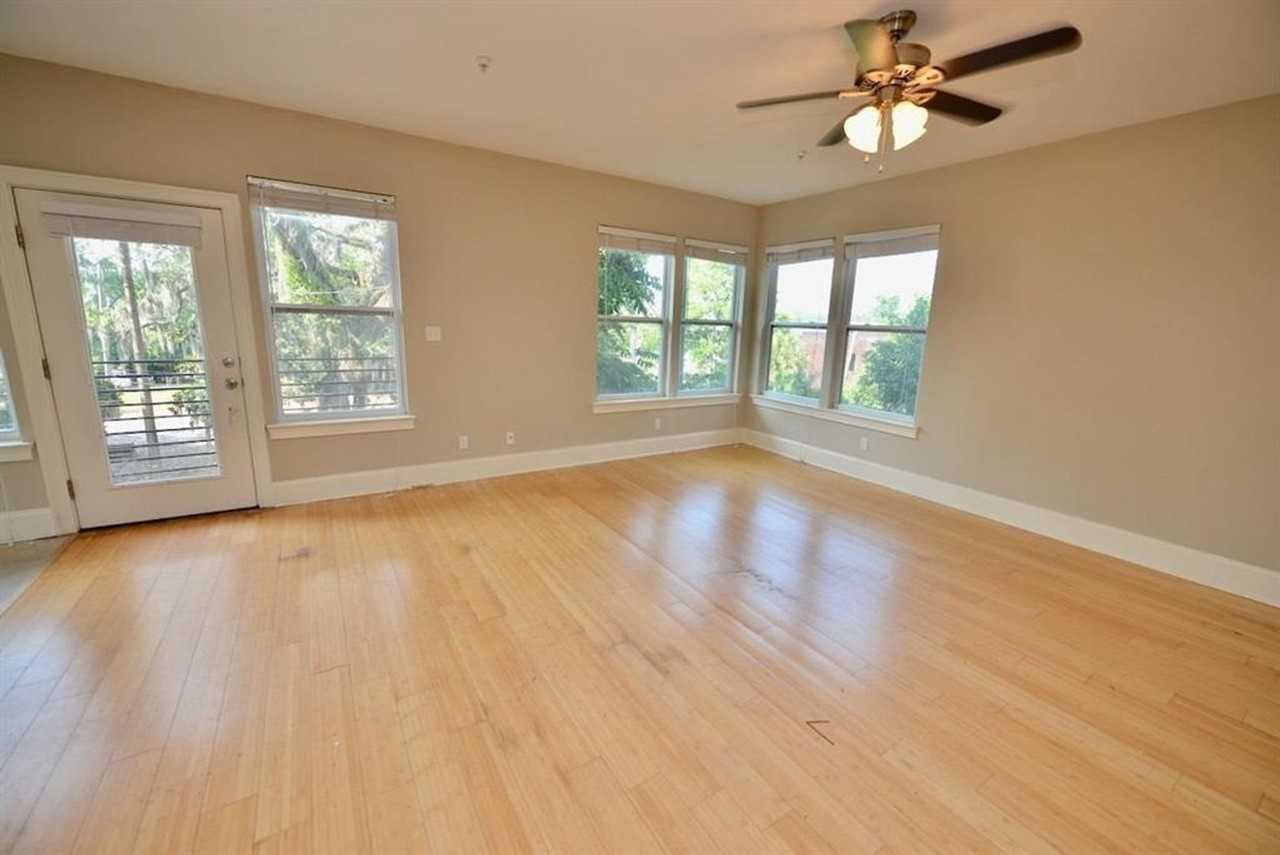 454 St. Francis St - Photo 4 of 15