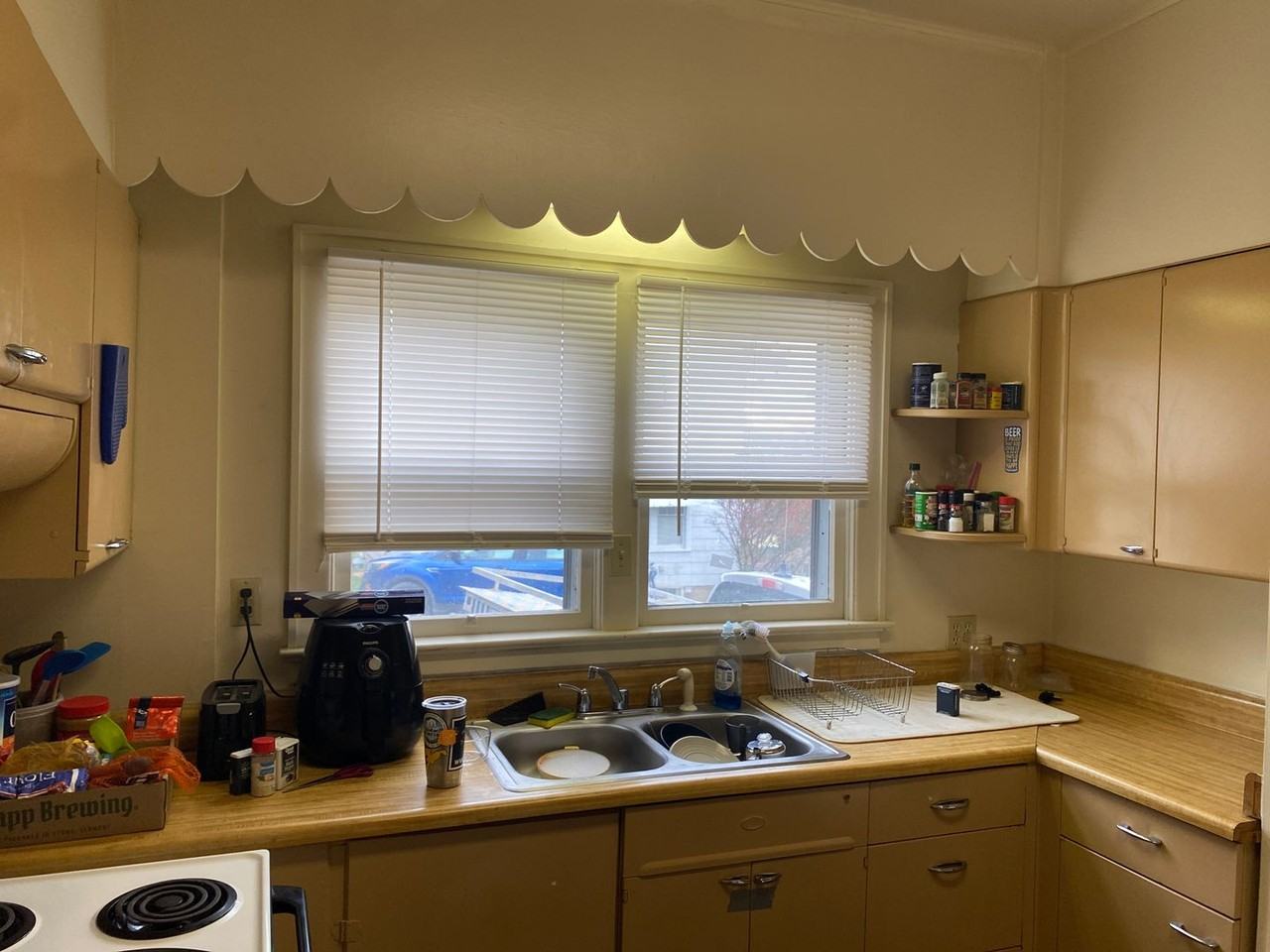 305 Glendon St - Photo 5 of 9