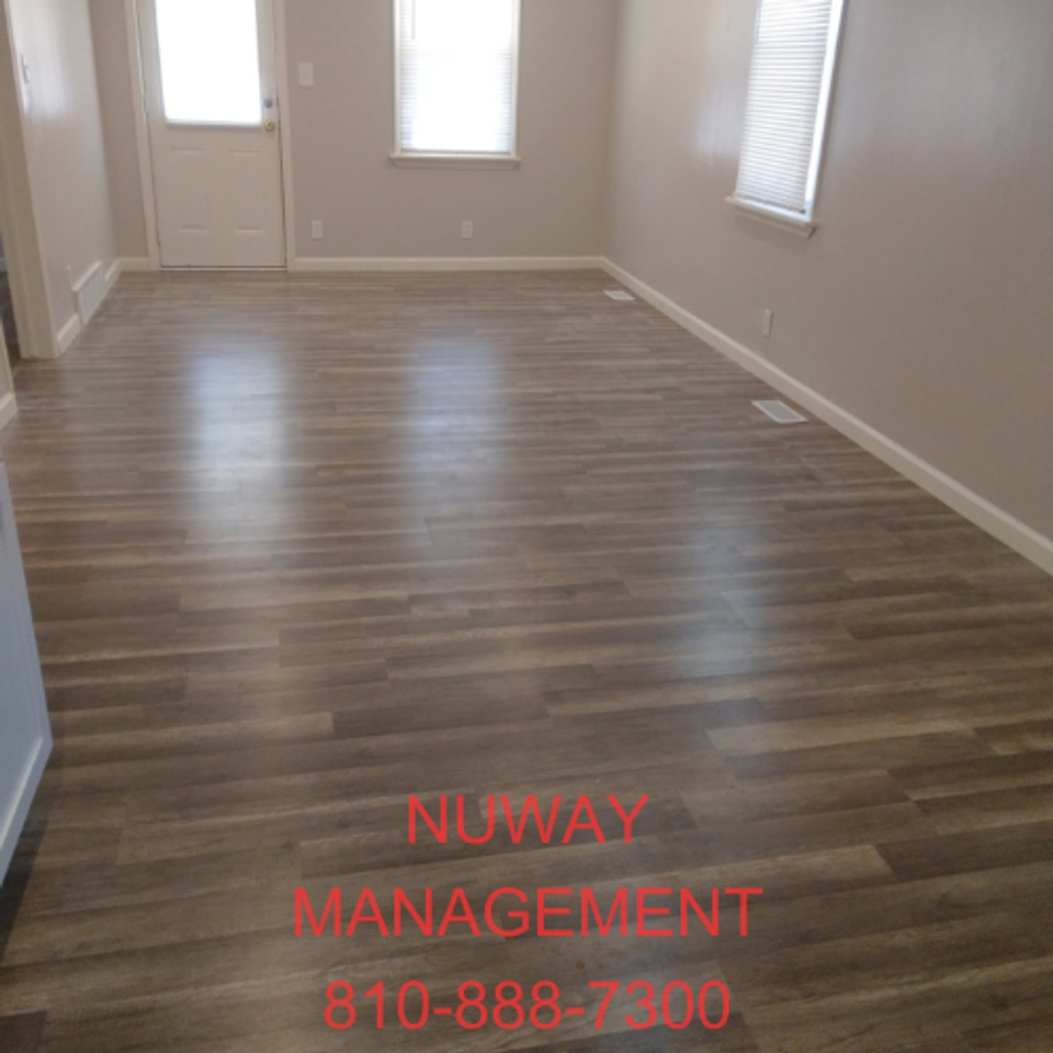 1035 E Grand Blanc Rd - Photo 2 of 10