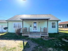featured image of 1505 N Lorraine St