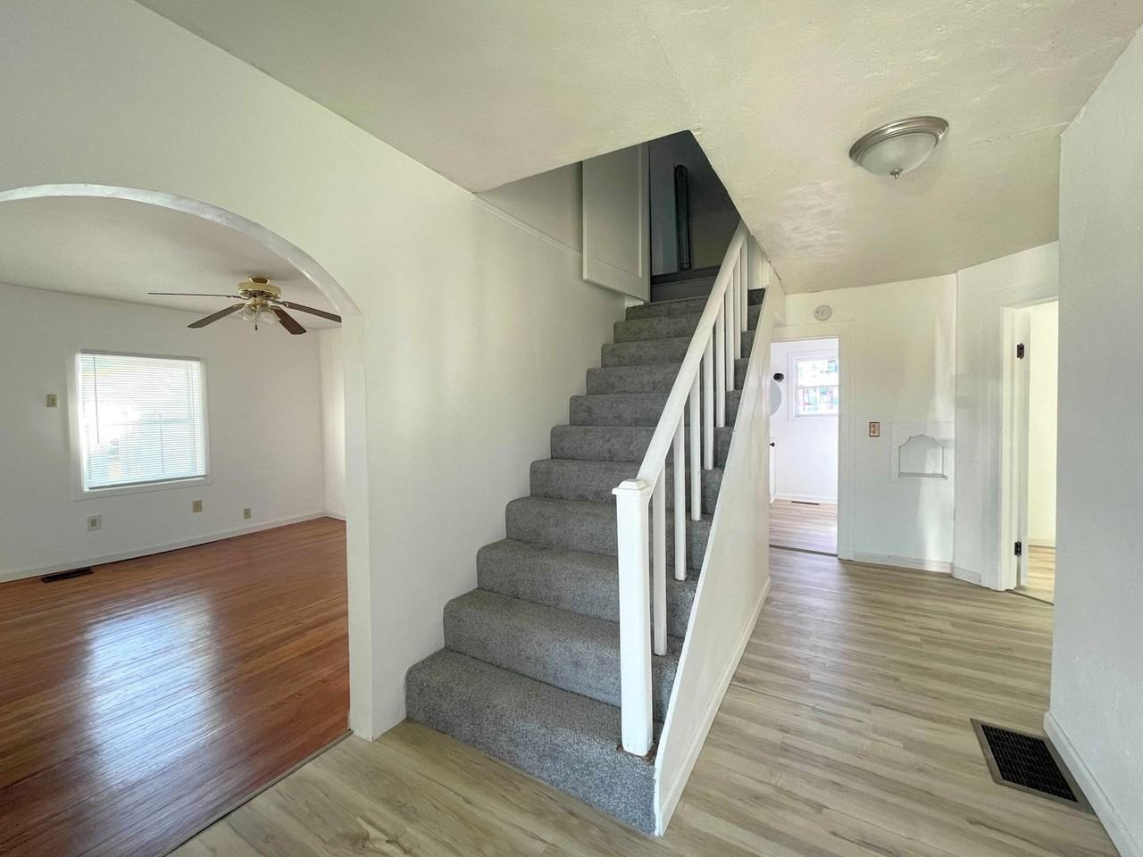 1505 N Lorraine St - Photo 2 of 15