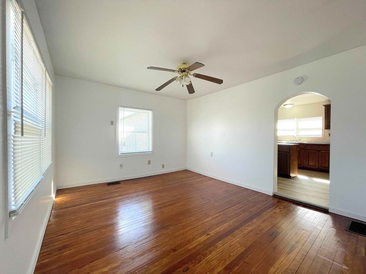 1505 N Lorraine St - Photo 3 of 15