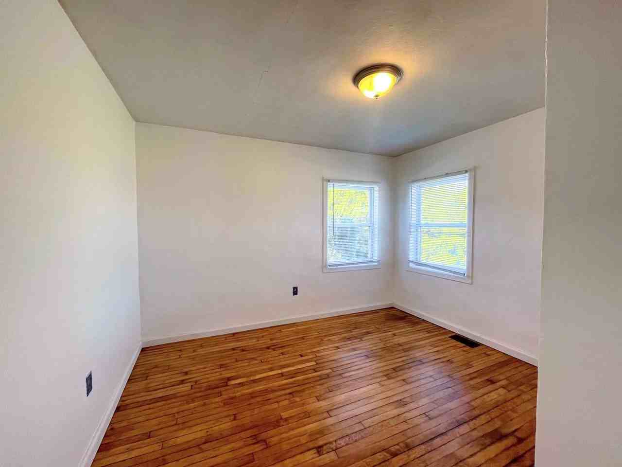 1505 N Lorraine St - Photo 5 of 15