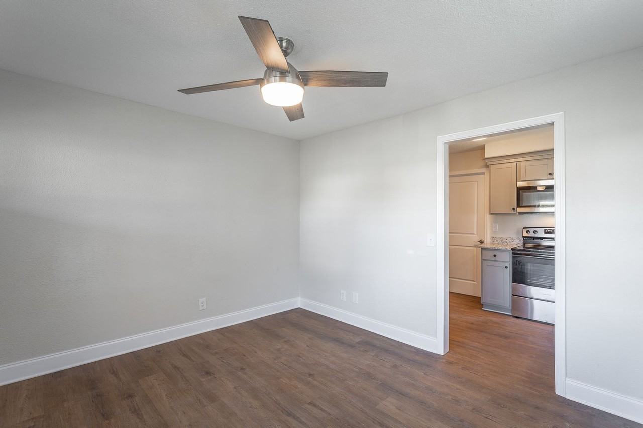 1902 S Watkins Street - Photo 6 of 40