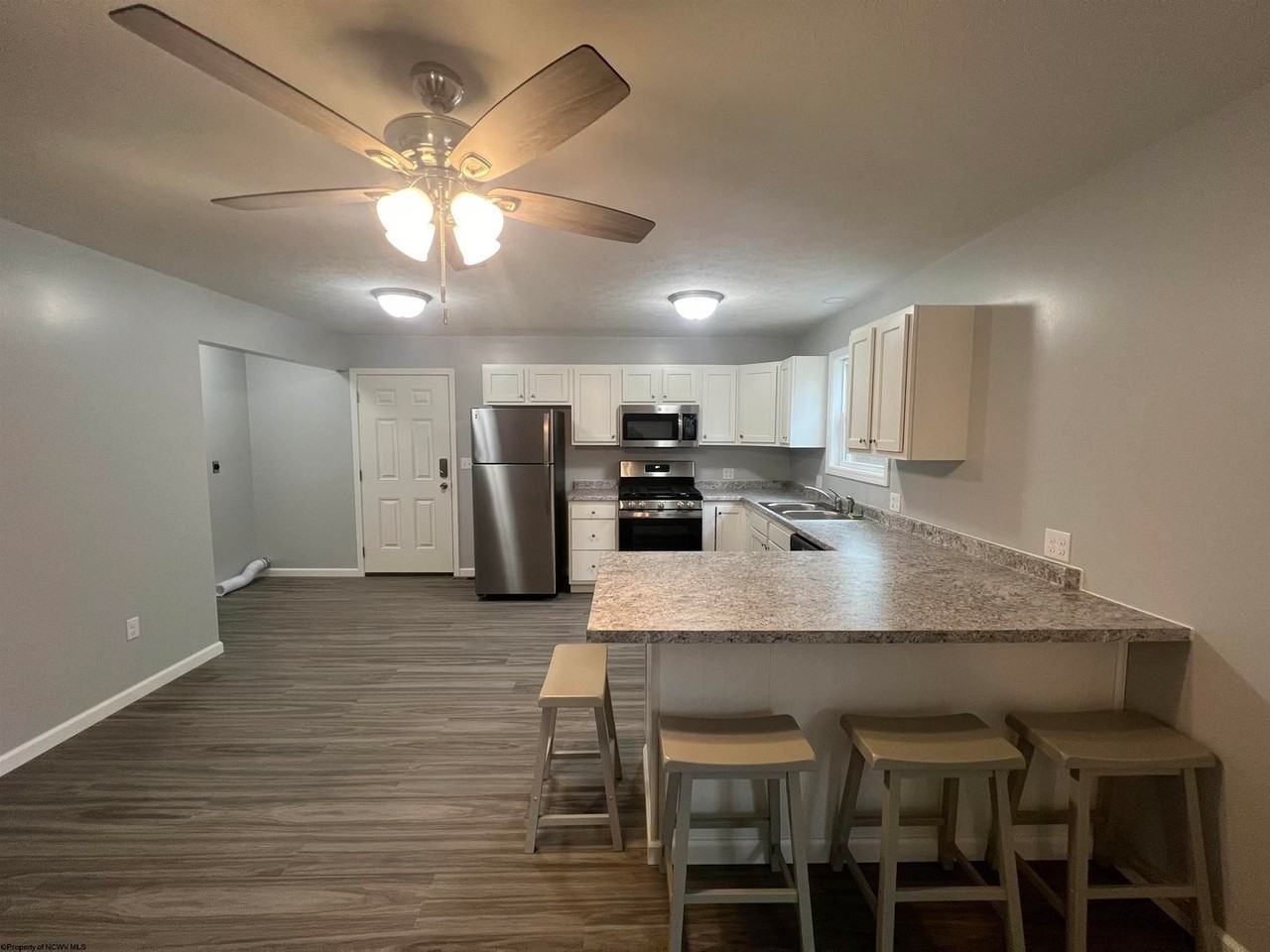 1 South St - Photo 6 of 13