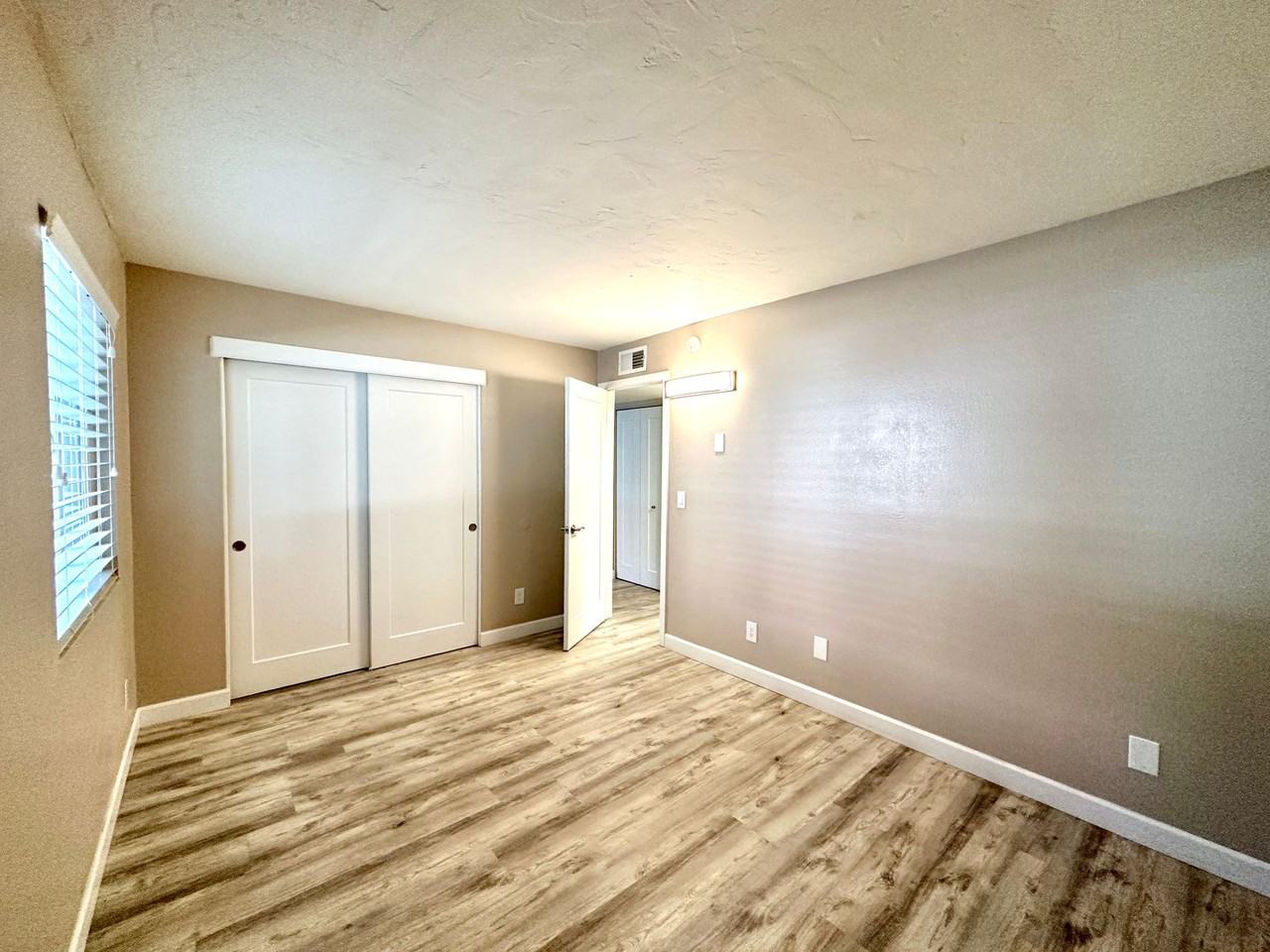 3130 E 4th Street - Photo 3 of 16