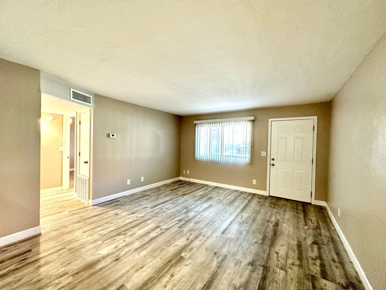 3130 E 4th Street - Photo 5 of 16