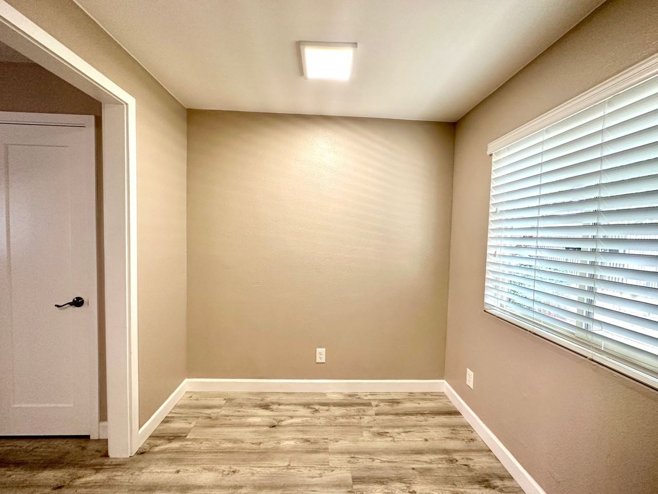 3130 E 4th Street - Photo 7 of 16