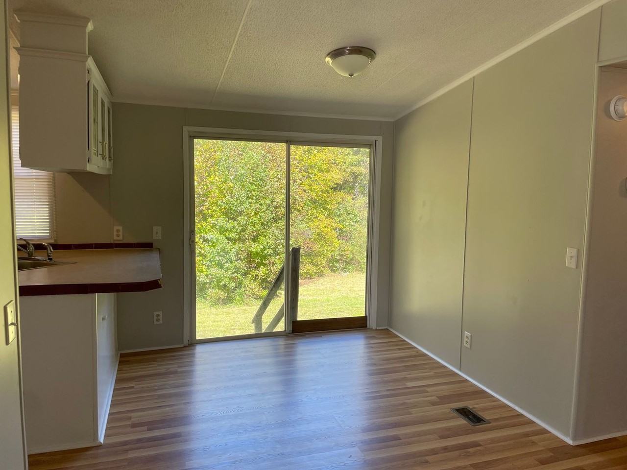 1089 Morning View Rd - Photo 4 of 20