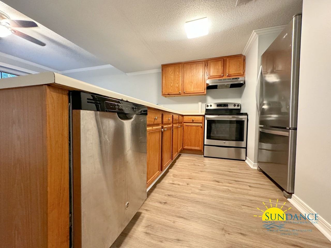 8 3rd St Se #C - Photo 5 of 13