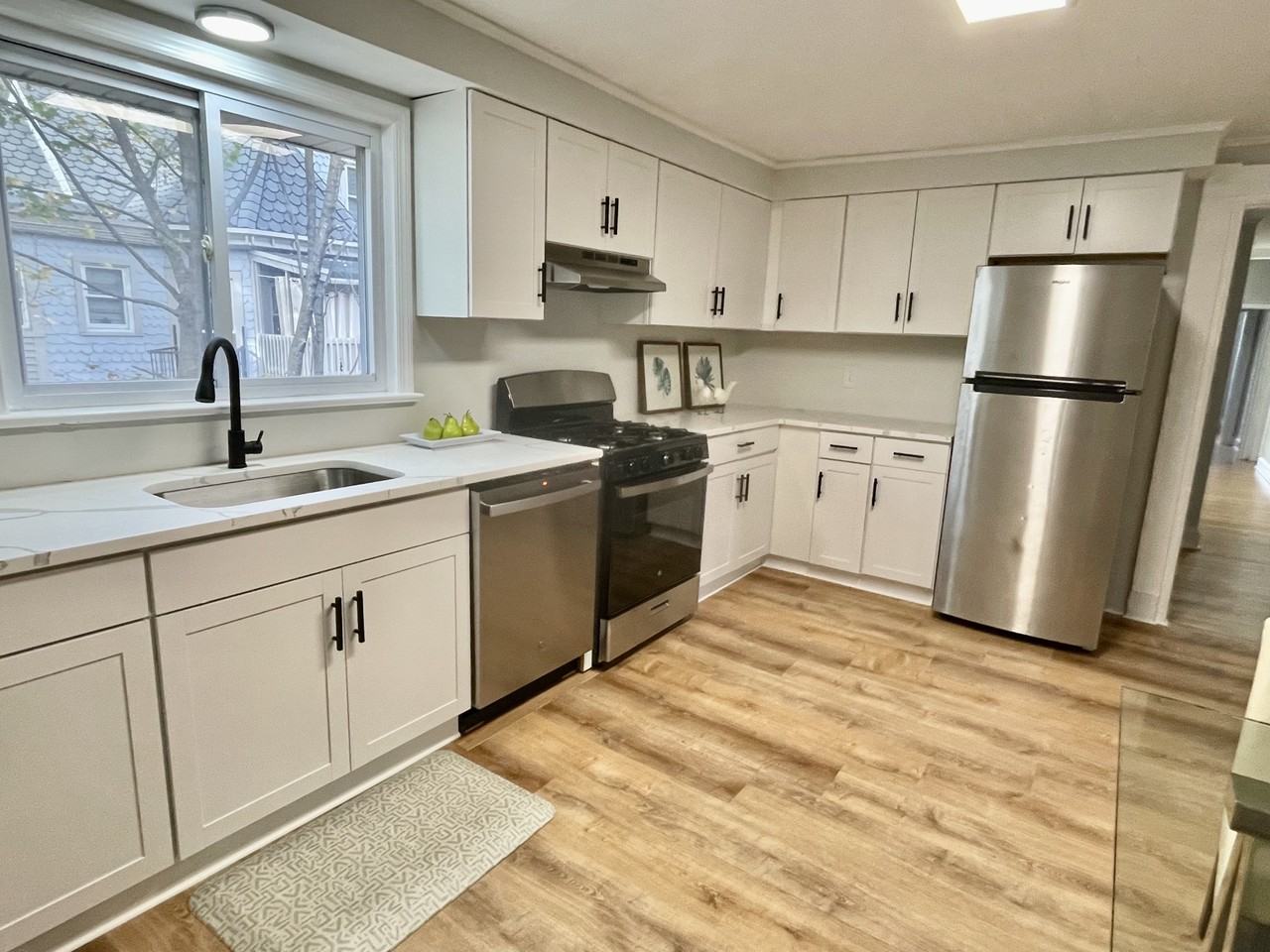 132 Lincoln St #2 - Photo 4 of 13