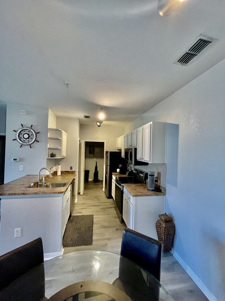 8377 38th Street Cir E #204 - Photo 6 of 33