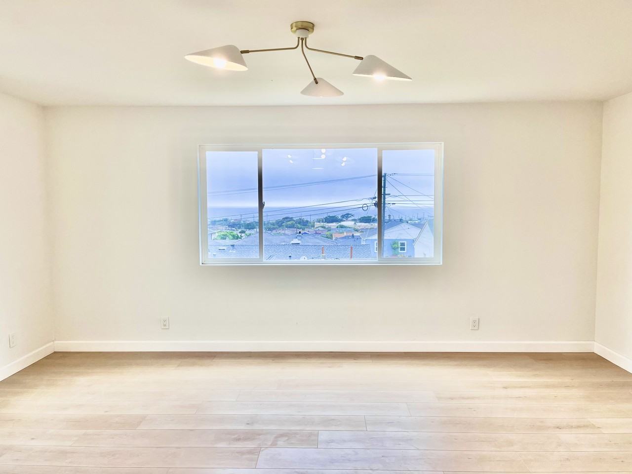 544 Vista Mar Avenue B - Photo 3 of 8