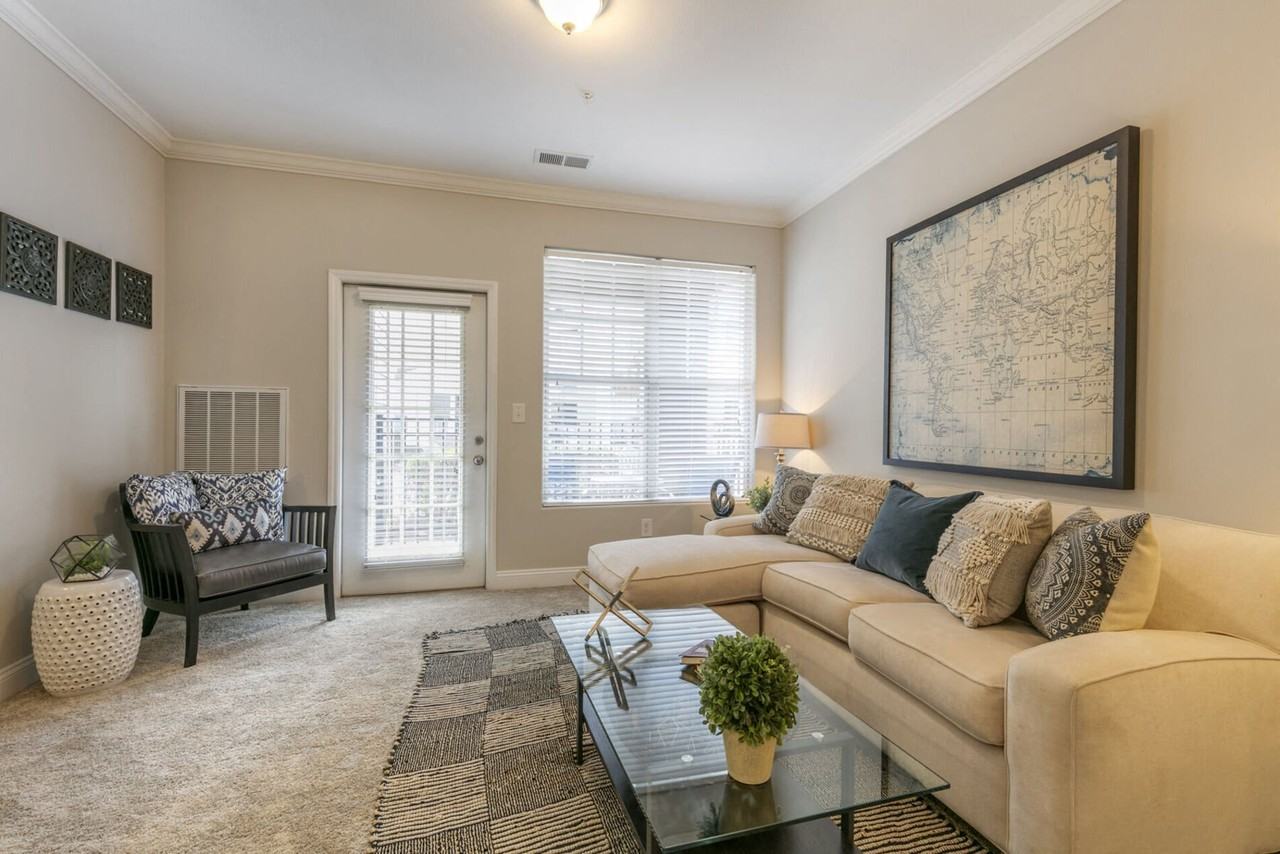 Brentmoor Apartments - Photo 6 of 64