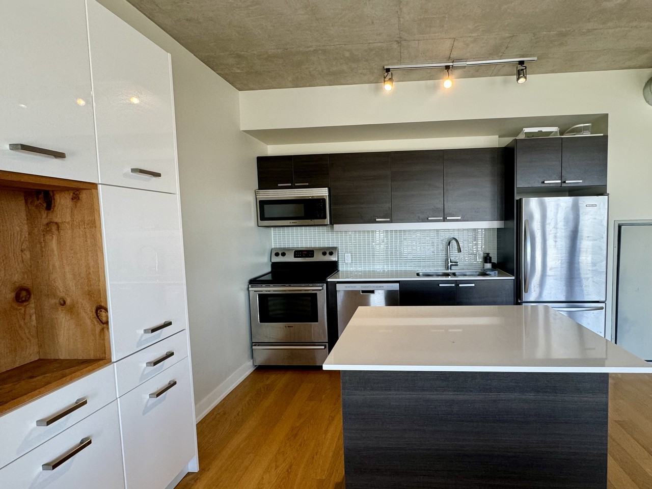 429 McLeod Street #724 - Photo 3 of 21