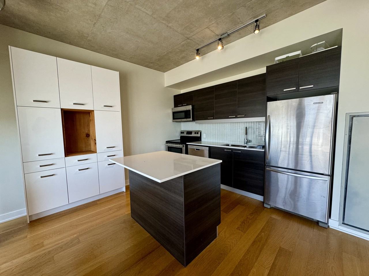 429 McLeod Street #724 - Photo 2 of 21