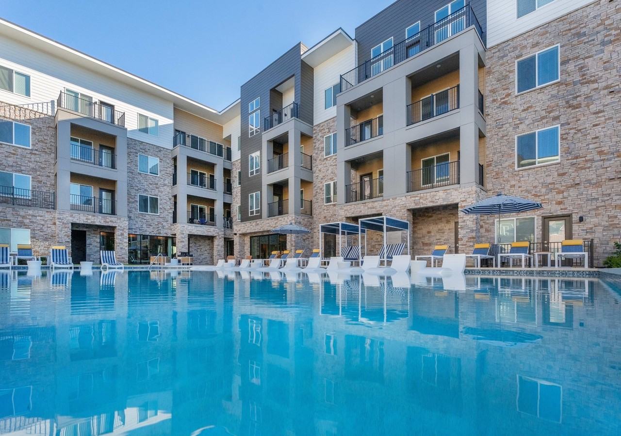 Aspire - Photo 2 of 50